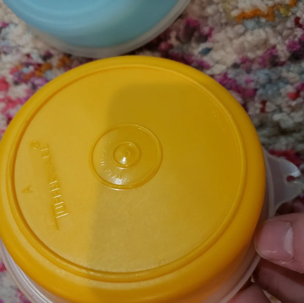 Tupperware mini/small rounds Vintage